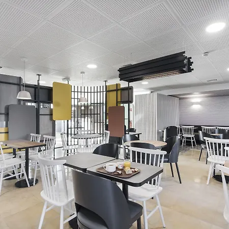 Hotel Centre Part-dieu Gambetta 3*